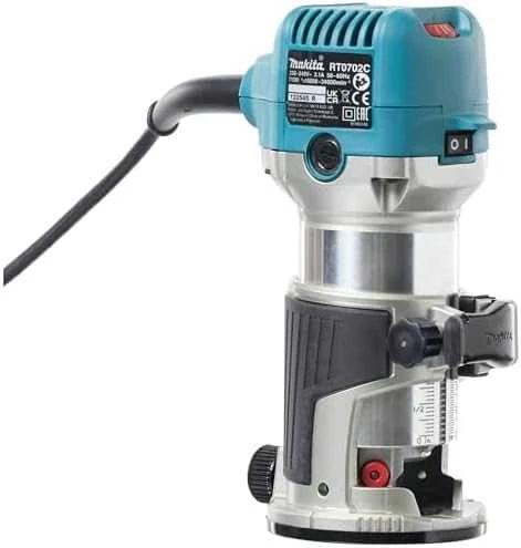 Frezeris Makita RT0702C