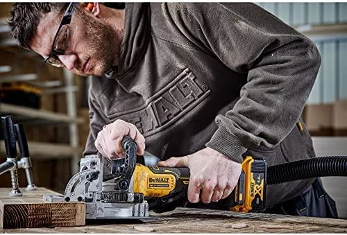 DeWalt akumuliatorinė griovelių freza DCW682NT 18V, TSTAK, be akumuliatoriaus ir kroviklio