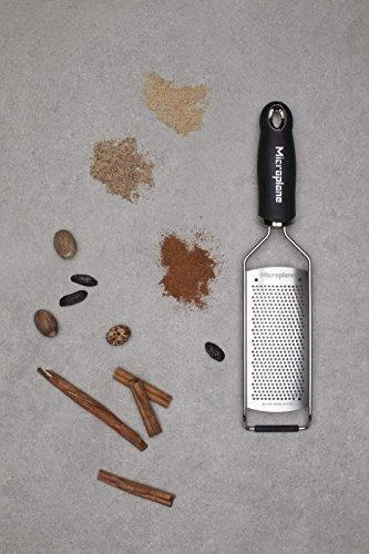 Tarka Microplane Gourmet Fin, juoda, MIC45004E