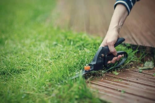Fiskars SmartFit žirklės žolei GS40