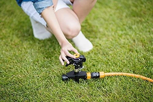 Fiskars Pulsinis purkštuvas su ratukais, metalinis