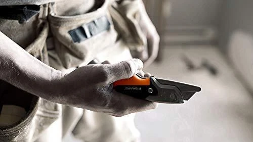 Fiskars CarbonMax Universalus peilis fiksuotais ašmenimis