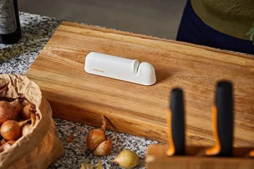 Fiskars Roll-Sharp™ galąstuvas 1014214, Baltas