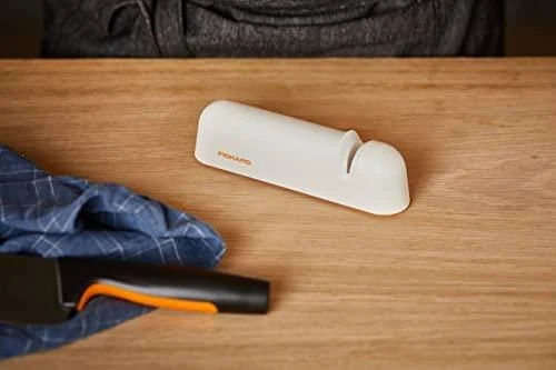 Fiskars Roll-Sharp™ galąstuvas 1014214, Baltas
