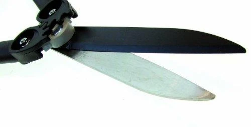 Fiskars Žirklės gyvatvorėmsHS72 (1000596) plastikiniu reduktoriumi#