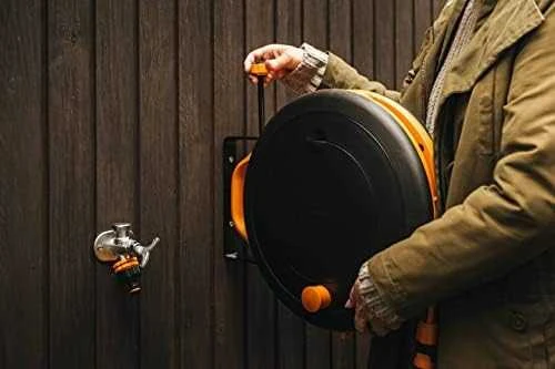 Fiskars Laistymo ratas su žarna 15m