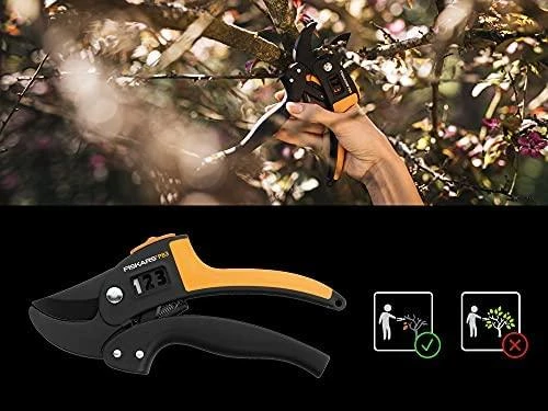 Fiskars „PowerStep“™ sekatorius atraminiais ašmenimis 1000575