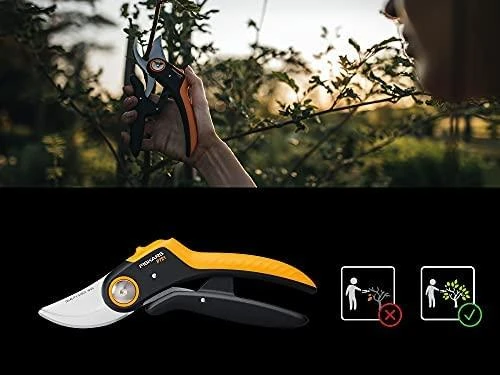Fiskars Plus PowerLever sekatorius prasilenkiančiais ašmenimis (P721)