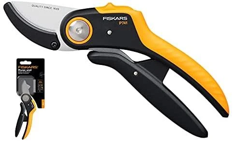Fiskars Plus PowerLever sekatorius atraminiais ašmenimis (P741)