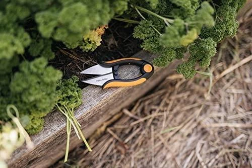 Fiskars Solid™ Žolelių kirpiklis (SP220) (1063326)