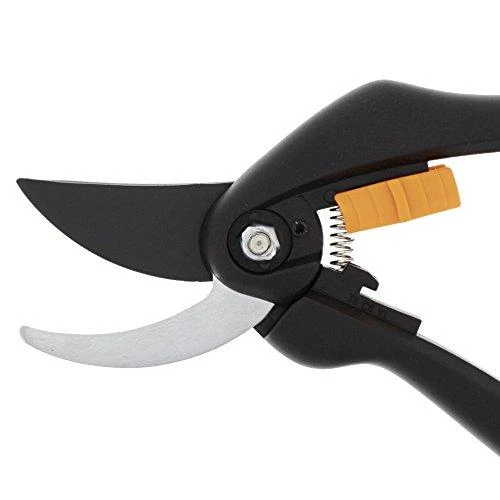 Fiskars SingleStep sekatorius prasilenkiančiais ašmenimis
