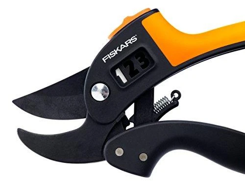 Fiskars „PowerStep“™ sekatorius atraminiais ašmenimis 1000575