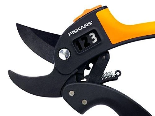 Fiskars „PowerStep“™ sekatorius atraminiais ašmenimis 1000575