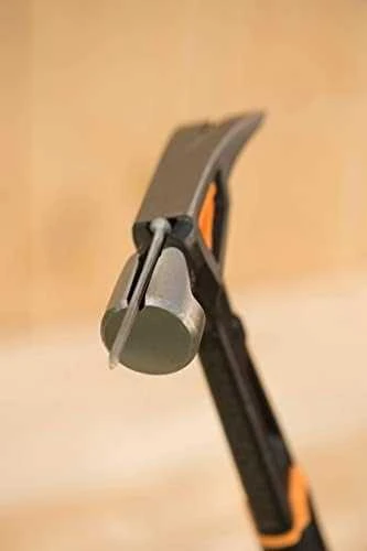 FISKARS Plaktukas universalus su viniatraukiu L