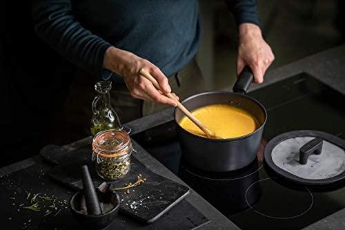 Fiskars Hard Face puodas padažams 2,5 L / 20 cm su dangčiu