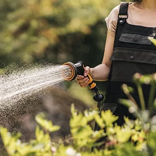 Fiskars „Comfort“ daugiafunkcis laistymo pistoletas, su valdymu priekyje