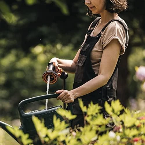 Fiskars „Comfort“ daugiafunkcis laistymo pistoletas, su valdymu priekyje