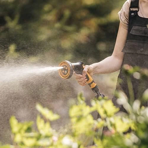 Fiskars „Comfort“ daugiafunkcis laistymo pistoletas, su valdymu priekyje
