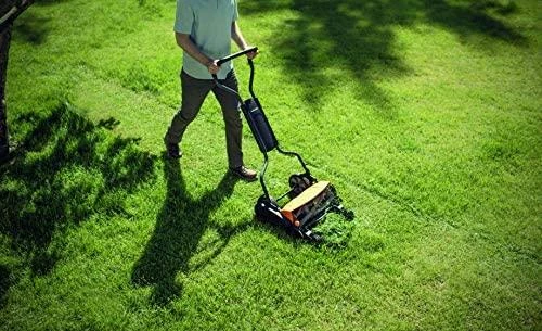 Fiskars Žolės rinktuvas "Momentum" (1000592)