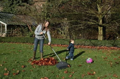 Fiskars Fiskars lengvas platus lapų grėblys 1000660