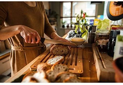 Fiskars Functional Form bambukinės lentelės duonai ir duonos peilio komplektas 1057551