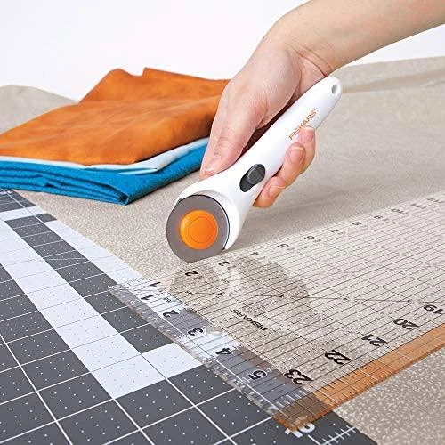 Fiskars Pjaustymo kilimėlis 60 cm x 91 cm 24 x 36 - A1 (dviejų skirtingų spalvų)