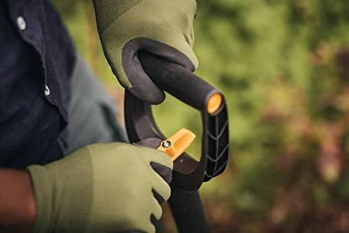 Fiskars Xact™ smailus kastuvas (teleskopinis)