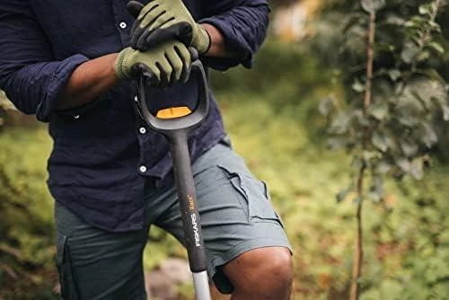 Fiskars Xact™ smailus kastuvas (teleskopinis)