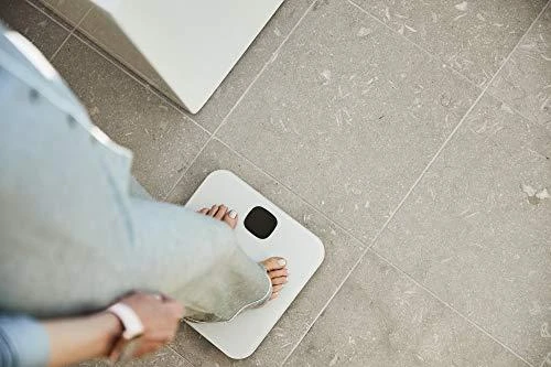 Virtuvinės svarstyklės Fitbit | Išmaniosios kūno rengybos svarstyklės | Aria Air | Automatinis išjungimas | Kūno riebalų analizė | Kūno masės indekso (KMI) matavimas | Keli vartotojai | Vonios svarstyklės