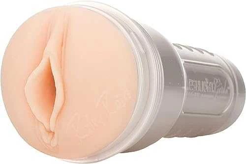 Fleshlight Girls – Riley Reid Utopia