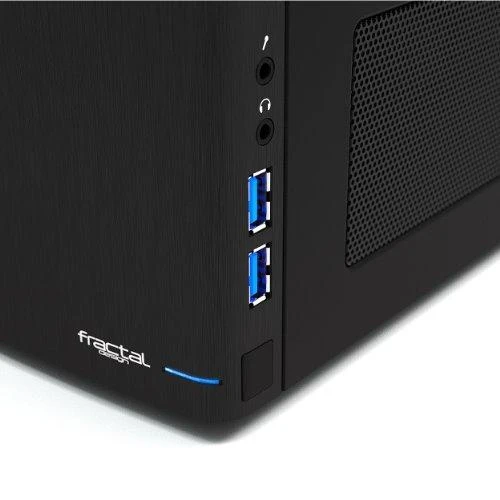 „Fractal Design“ | „NODE 304“ | 2 – USB 3.0 (pridedamas vidinis 3.0–2.0 adapteris) 1 – 3,5 mm garso įvestis (mikrofonas) 1 – 3,5 mm garso išvestis (ausinės) Maitinimo mygtukas su LED indikatoriumi HDD LED | Juodas