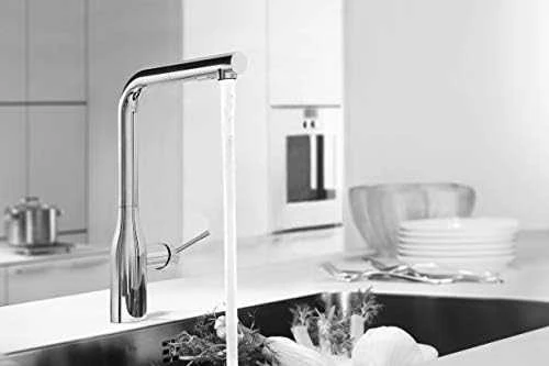 Virtuvės plautuvės maišytuvas su ištraukiama žarna Grohe Essence, 30270000, chromas