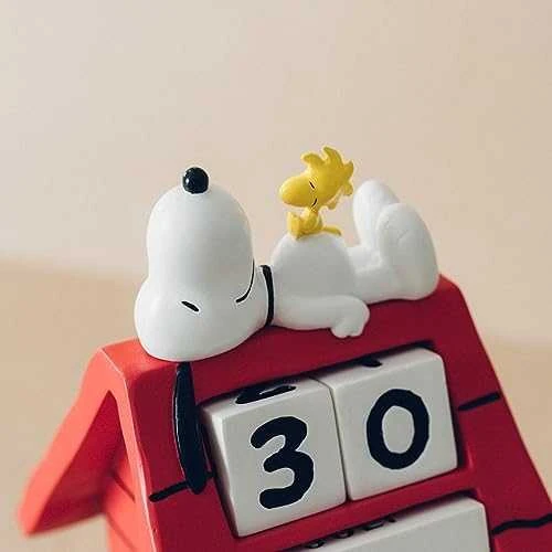 ERIK Snoopy Doghouse 3D perpetual calendar