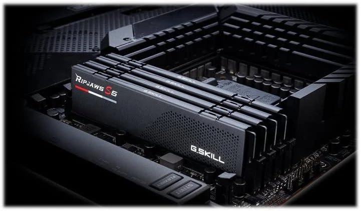 G.Skill Ripjaws S5 RAM moduliai pagrindinėje plokštėje