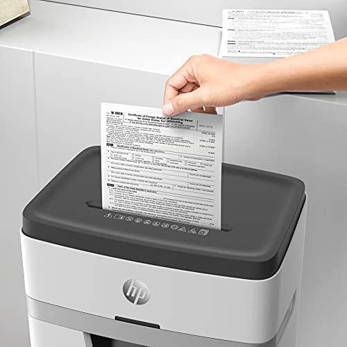 HP ONESHRED 12MC dokumentų smulkintuvas naudojimo metu