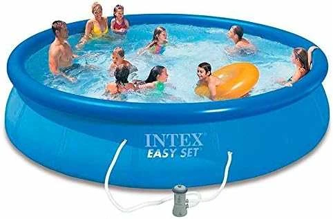 Intex Easy Set baseinas su žmonėmis ir pompa