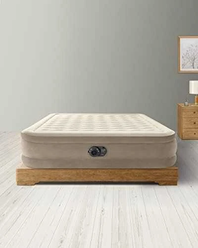 INTEX Pripučiamas čiužinys-lova Ultra Plush Queen su pompa,152x203x46cm