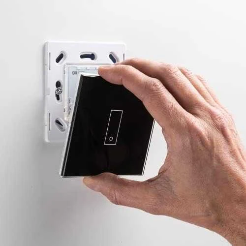 iotty Smart 1-gang Switch - Juodas
