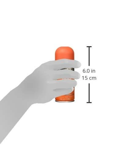 Jövan Musk dezodoranto flakonas rankoje