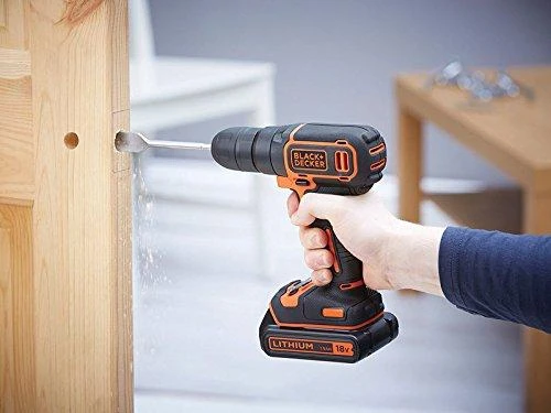 Akumuliatorinis gręžtuvas-suktuvas Black & Decker BDCDC18BAFC + 2x1.5Ah + antgalių rinkinys