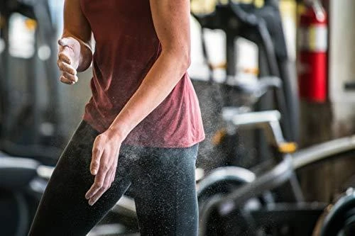 Sportinė magnezija rankų sukibimui