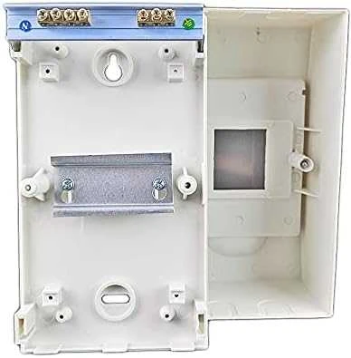 Kanlux 3830 Modulinis paskirstymo skydas plastikinis 1x4 paviršinio montavimo IP40 IK06 N+PE II klasės skaidrus durų rutulinis DB104S 1X4P/SMD balta 3830