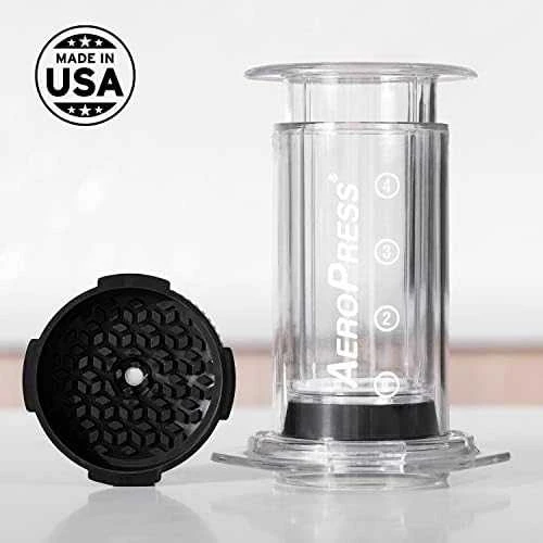 AeroPress kavos ruošimo įrenginys su Flow Control dangteliu