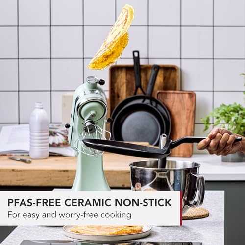 KitchenAid - Klasikinė kaltinė blyninė - juoda - 24 cm