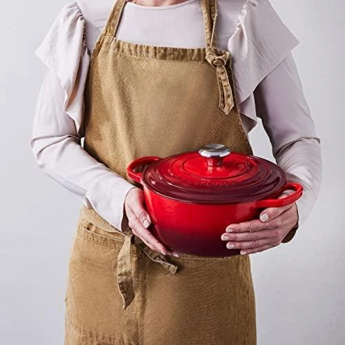 Virtuvės Indai - Le Creuset Signature Keptuvė 26cm Apvalaus Ketaus Vyšninės Raudonos Spalvos