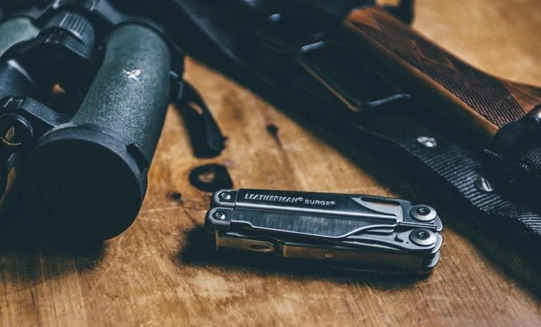 LEATHERMAN įrankis Surge