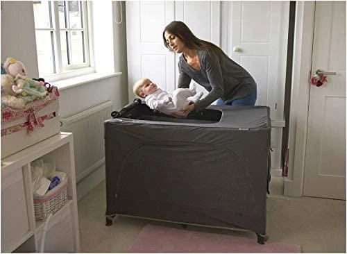 Rankšluostis LittleLife Kelioninis lovelės užtemdymas Travel Cot Blackout
