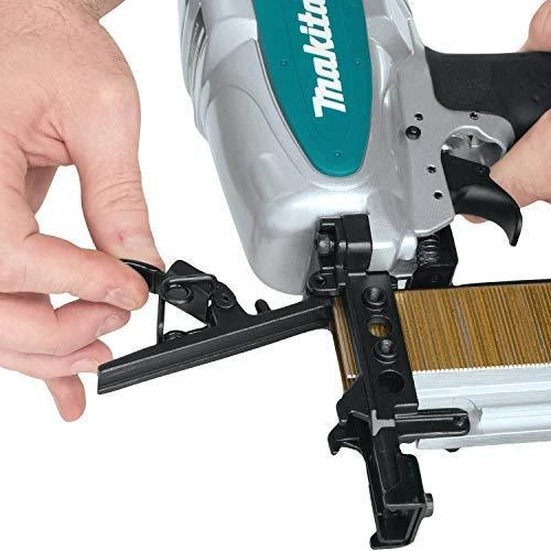 Makita Kabiakalis AT1150A 11 mm • 25 – 50 mm • 16 Ga