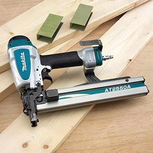 Makita Kabiakalis AT2550A 25 mm • 25 – 50 mm • 16 Ga