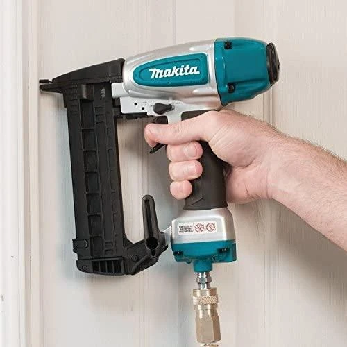Pneumatinis kabių kalimo įrankis Makita AT638A